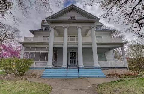 509 N Main St, Tuscola, IL 61953