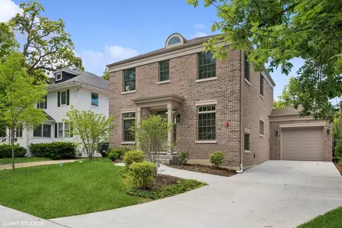 1088 Griffith Rd, Lake Forest, IL 60045