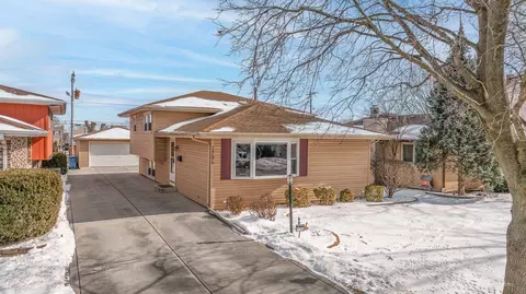 1706 Dearborn St, Crest Hill, IL 60403