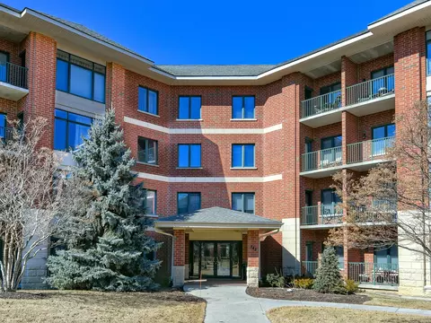845 E 22nd St #207, Lombard, IL 60148