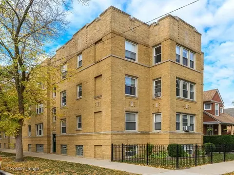 3736 W Berteau Ave #2, Chicago, IL 60618