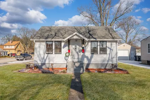 1220 W Highland Ave, Elgin, IL 60123