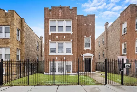 4449 W Walton St, Chicago, IL 60651