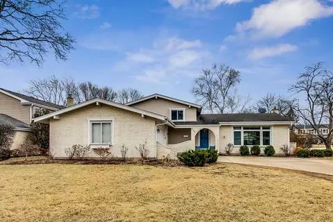 207 E Reseda Pkwy, Palatine, IL 60067