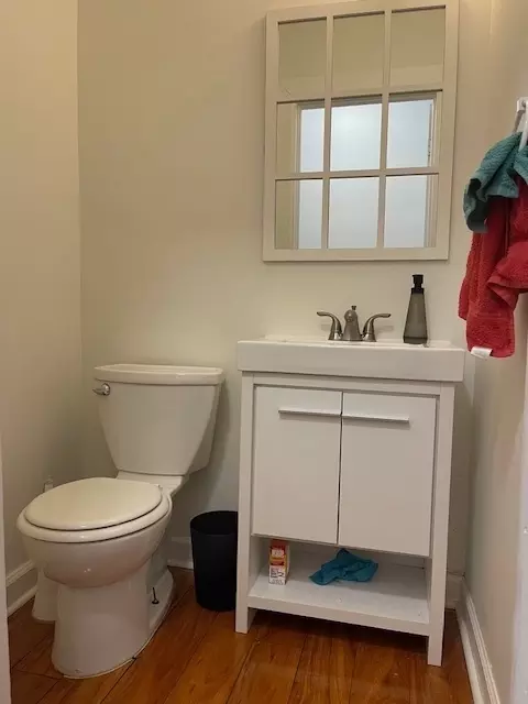 Bath - 2654 E 77th St, Chicago, IL 60649 photo 1 of 3