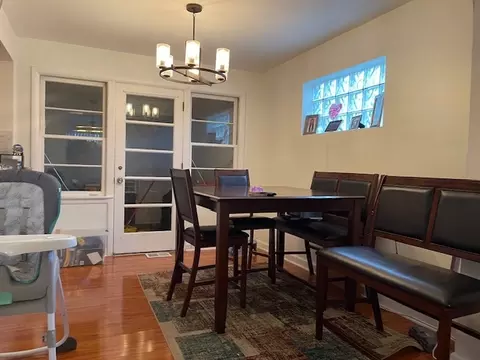 Dining - 2654 E 77th St, Chicago, IL 60649 photo 1 of 1