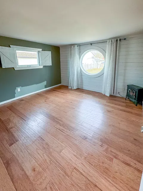 Bedroom - 248 Rand Rd, Lakemoor, IL 60051 photo 6 of 7