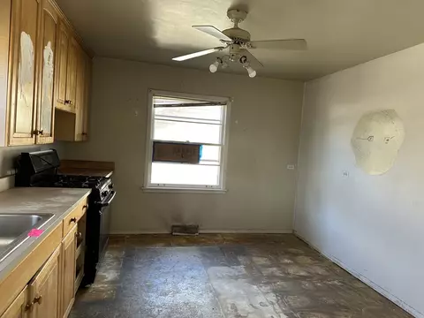 1110 S Sumner St, Wheaton, IL 60189 photo 4