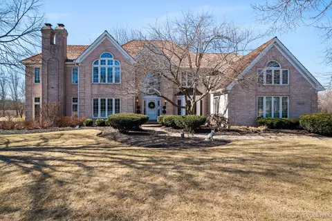 5 N230 Grey Barn Rd, Saint Charles, IL 60175