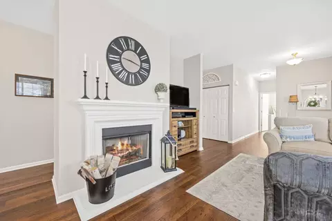 15807 Cove Cir, Plainfield, IL 60544 photo 9