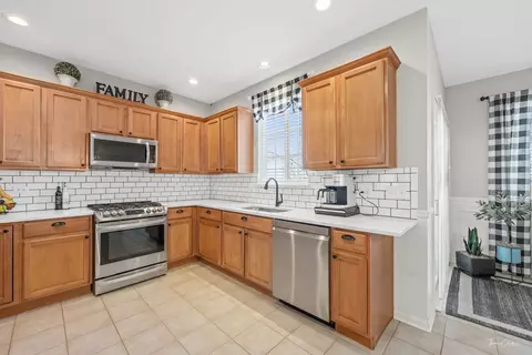 15807 Cove Cir, Plainfield, IL 60544 photo 11