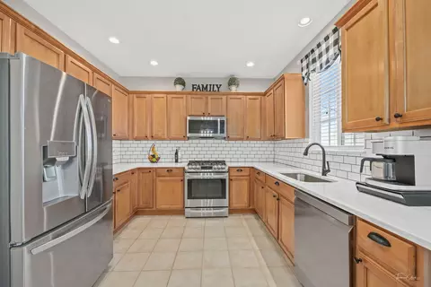 15807 Cove Cir, Plainfield, IL 60544 photo 10