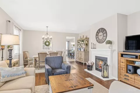 15807 Cove Cir, Plainfield, IL 60544 photo 5