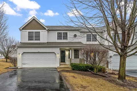 301 Spring Point Dr, Carpentersville, IL 60110
