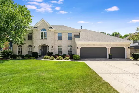 3919 Broadmoor Cir, Naperville, IL 60564