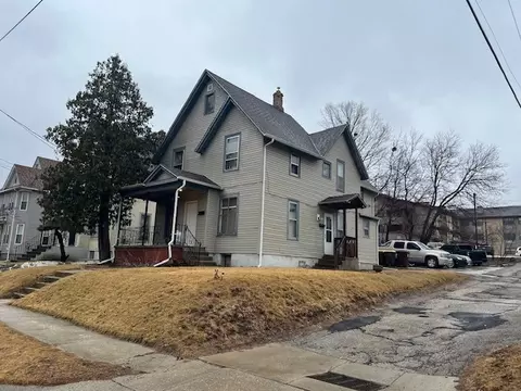 1515 Daisy Ave, Rockford, IL 61107