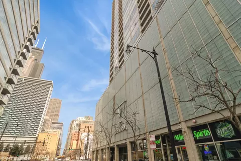 611 S Wells St #1608, Chicago, IL 60607