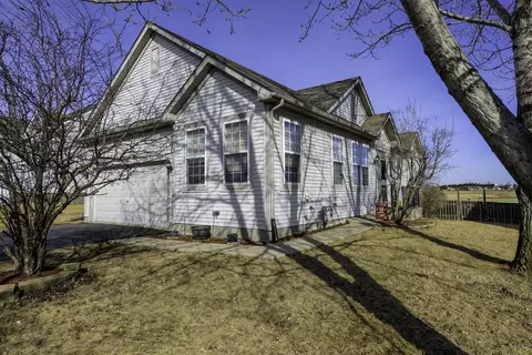 7621 Violet Ln, Joliet, IL 60431
