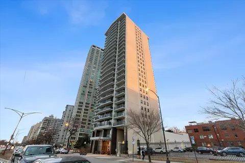 3470 N Lake Shore Dr #8A, Chicago, IL 60657