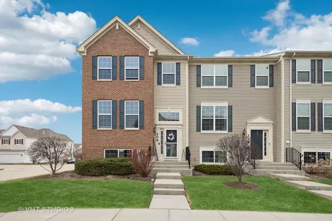 206 Lionel Dr, Grayslake, IL 60030