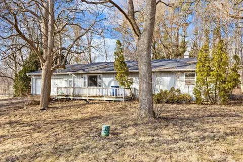 35 W302 Pinelands Rd, Saint Charles, IL 60174