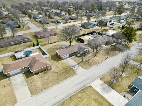 806 Sunset Dr, Dwight, IL 60420 photo 2