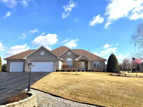 2862 Dourdan Rd, Belvidere, IL 61008