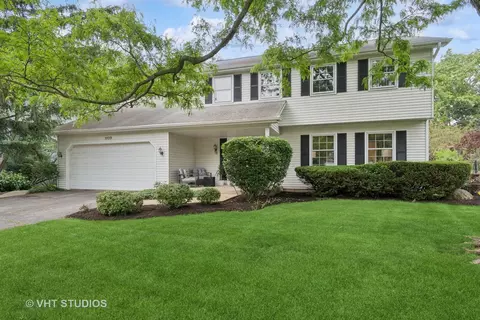 1109 E Gartner Rd, Naperville, IL 60540