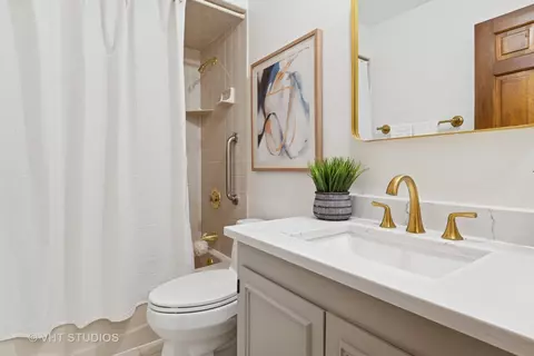 1109 E Gartner Rd, Naperville, IL 60540 photo 13