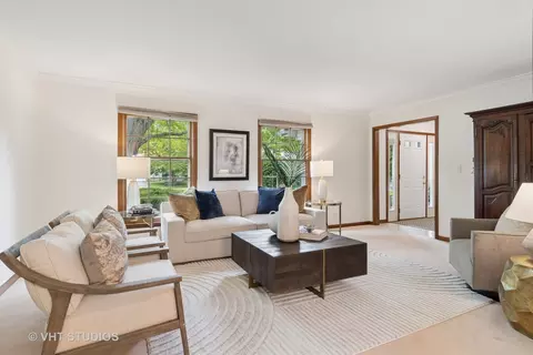 1109 E Gartner Rd, Naperville, IL 60540 photo 3