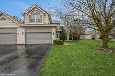 17153 W Cunningham Ct, Libertyville, IL 60048