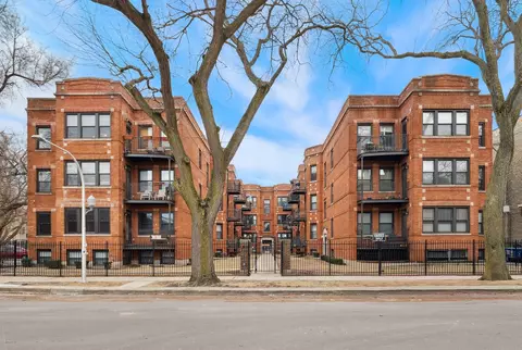 1333 W North Shore Ave #2S, Chicago, IL 60626