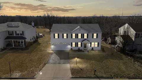 1106 Kennedy Dr, Kirkland, IL 60146