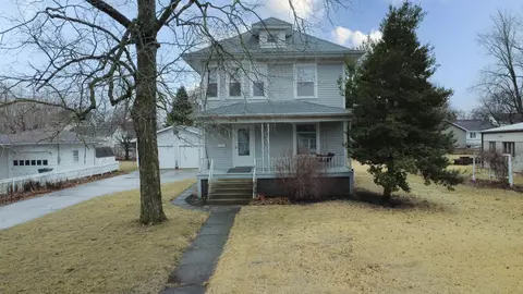 550 E Mulberry St, Watseka, IL 60970