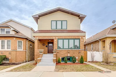 5713 W Eddy St, Chicago, IL 60634