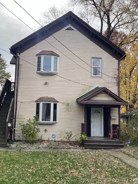 16 E 137th St, Riverdale, IL 60827