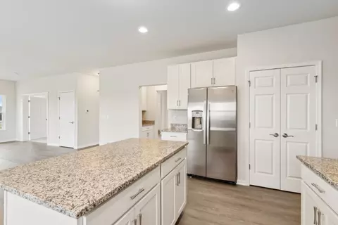 737 Cherry Cir, Elburn, IL 60119 photo 21