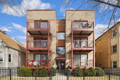 4716 W Addison St #3W, Chicago, IL 60641