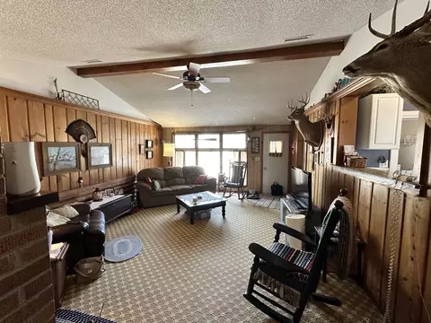 632 W Lincolnway Rd, Morrison, IL 61270 photo 4