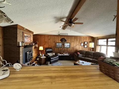 632 W Lincolnway Rd, Morrison, IL 61270 photo 5