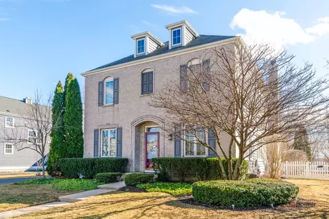 331 Huron St, Vernon Hills, IL 60061