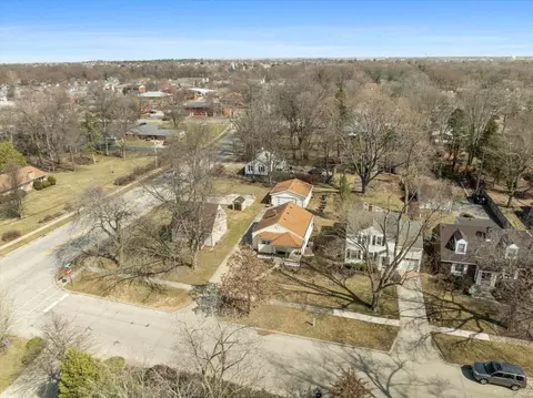 View/Area - 914 Normal Ave, Normal, IL 61761 photo 2 of 4