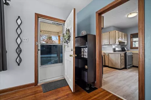 Entry Way - 914 Normal Ave, Normal, IL 61761 photo 2 of 3