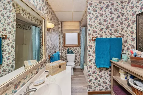 Bath - 603 N Division St, Harvard, IL 60033 photo 1 of 2