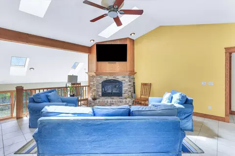 2145 Wagon Trl, White Heath, IL 61884 photo 8