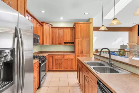 2145 Wagon Trl, White Heath, IL 61884 photo 14
