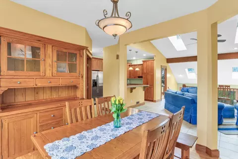 2145 Wagon Trl, White Heath, IL 61884 photo 17