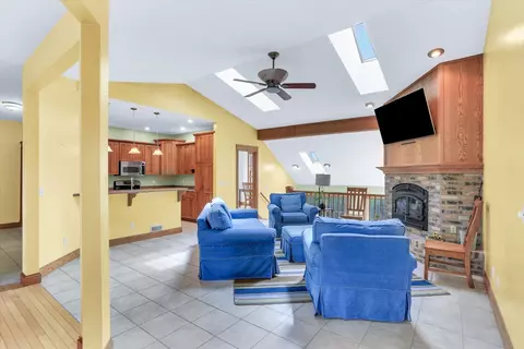 2145 Wagon Trl, White Heath, IL 61884 photo 7