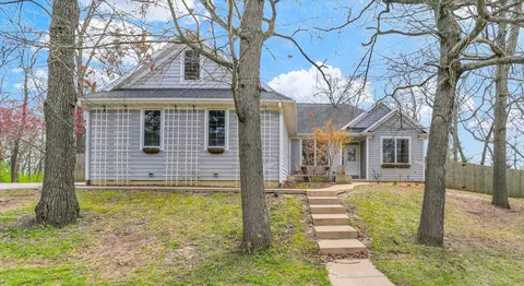 2145 Wagon Trl, White Heath, IL 61884 photo 2