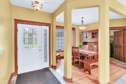 2145 Wagon Trl, White Heath, IL 61884 photo 6